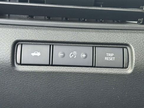 Used 2025 Nissan Altima 2.5 S FWD image 18