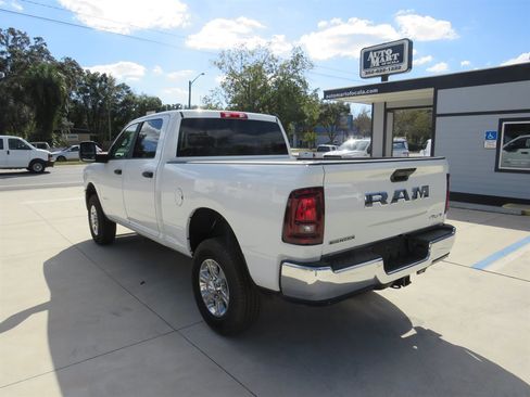 Used 2025 RAM 2500 Big Horn AWD/4WD image 11