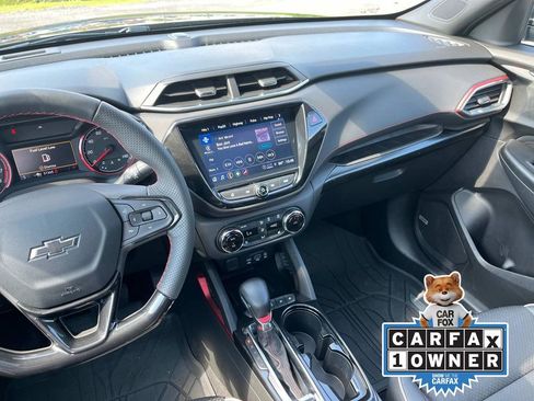 Used 2022 Chevrolet TrailBlazer RS w/ Sun and Liftgate Package image 13