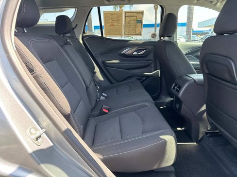 Used 2024 GMC Terrain SLE image 23