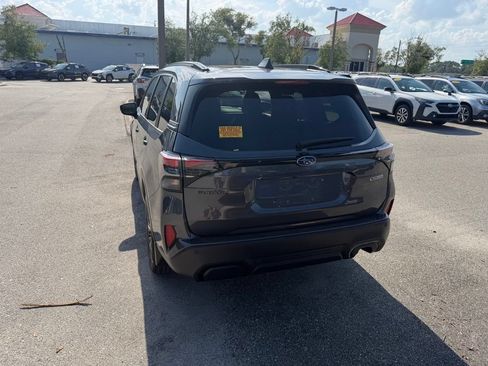 Used 2025 Subaru Forester Touring w/ Popular Package - Touring AWD/4WD image 6