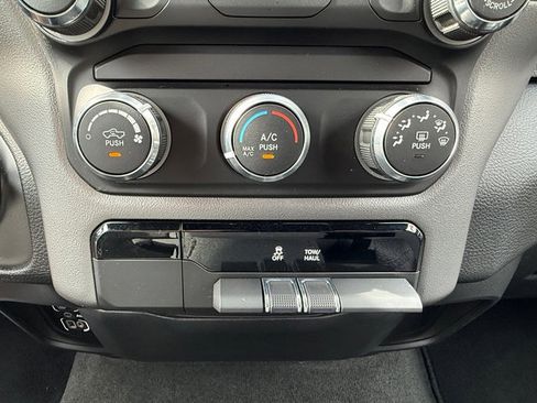 Used 2022 RAM 1500 Big Horn image 24