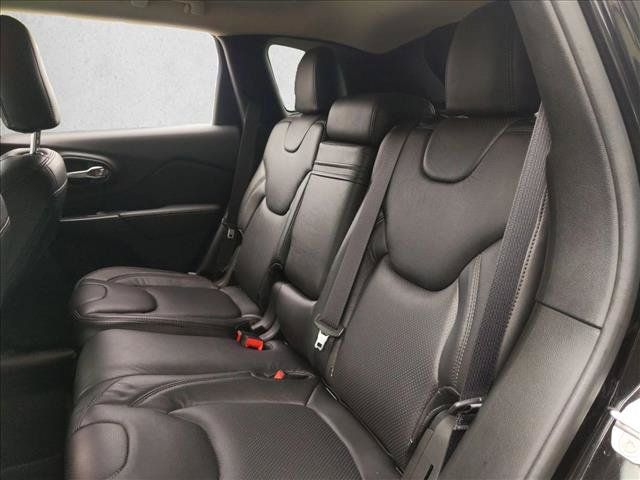 Used 2016 Jeep Cherokee Sport FWD image 17