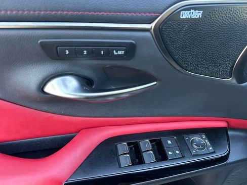 Certified 2022 Lexus ES 350 F Sport image 11