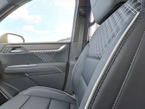 New 2026 GMC Acadia Denali w/ Super Cruise Package FWD image 28