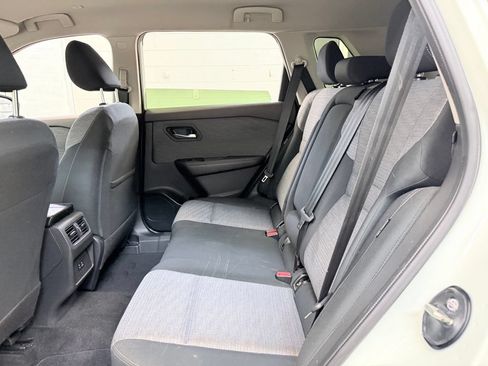 Used 2023 Nissan Rogue SV AWD/4WD image 18