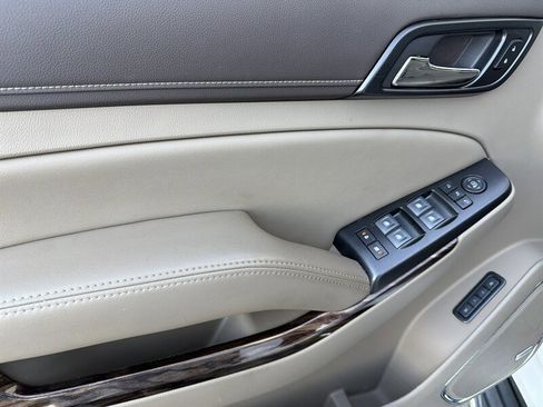 Used 2020 GMC Yukon SLT w/ Open Road Package image 23