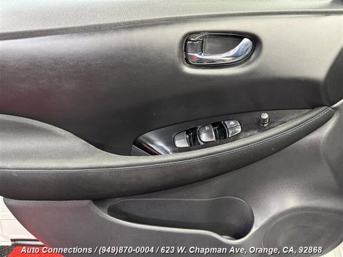 Used 2018 Nissan Leaf SV w/ SV Technology Package image 23