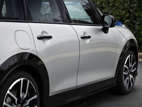 New 2026 MINI Cooper S image 8