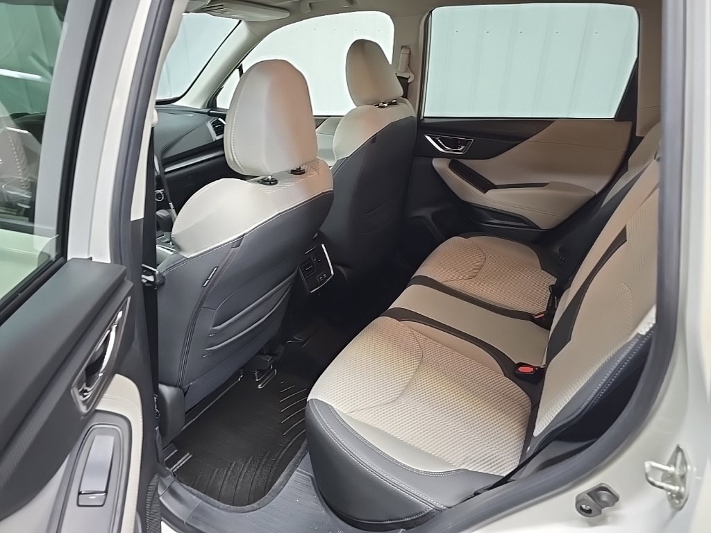Used 2021 Subaru Forester Premium AWD/4WD image 31