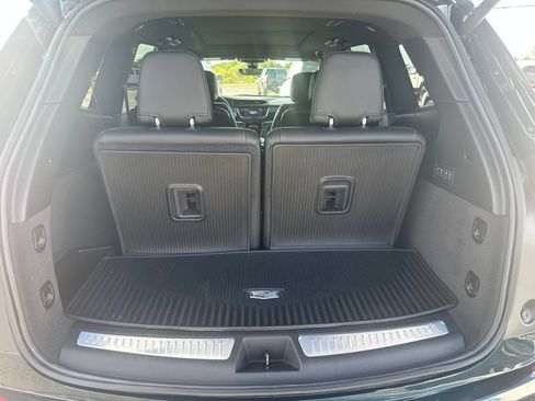 Used 2025 Cadillac XT6 Premium Luxury w/ Technology Package FWD image 9