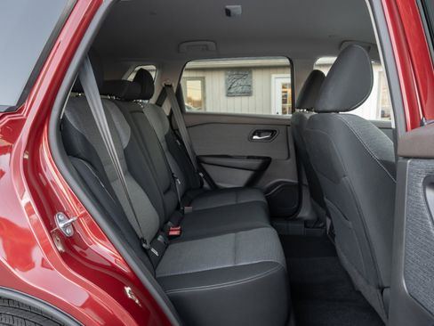 Used 2023 Nissan Rogue SV image 31