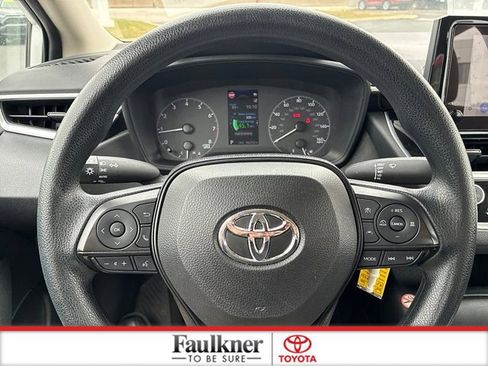 Used 2024 Toyota Corolla LE FWD image 25