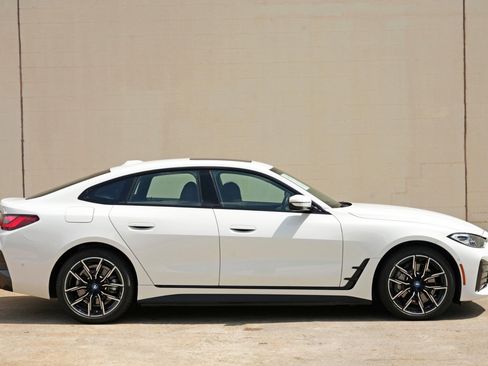 Used 2023 BMW i4 eDrive40 w/ M Sport Package RWD image 59