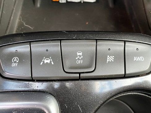 Used 2021 Chevrolet TrailBlazer RS w/ Sun and Liftgate Package image 17