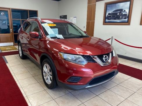 Used 2016 Nissan Rogue SV image 7