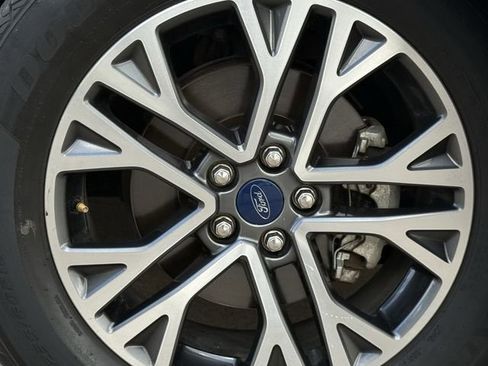 Used 2020 Ford Escape SEL FWD image 10