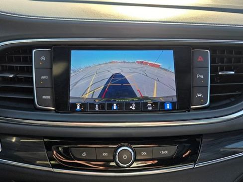 Used 2023 Buick Enclave Premium image 17