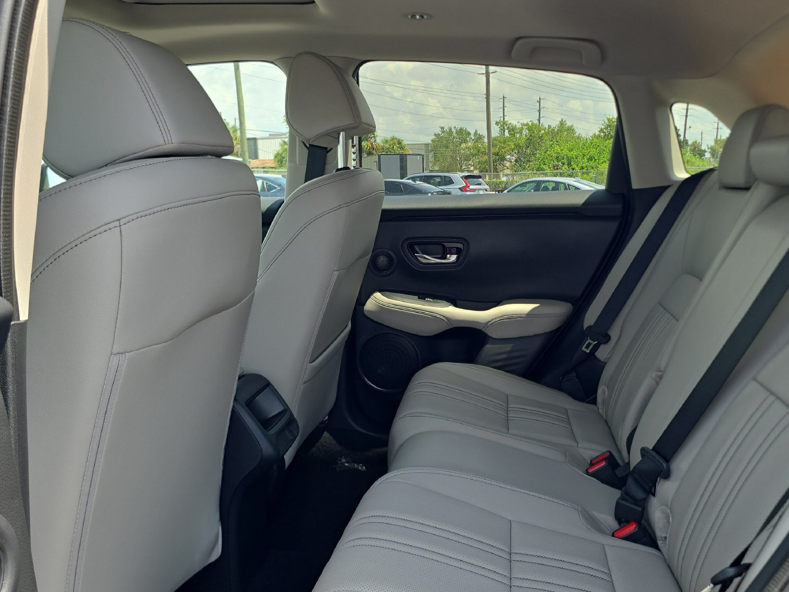 New 2027 Honda HR-V EX-L image 14