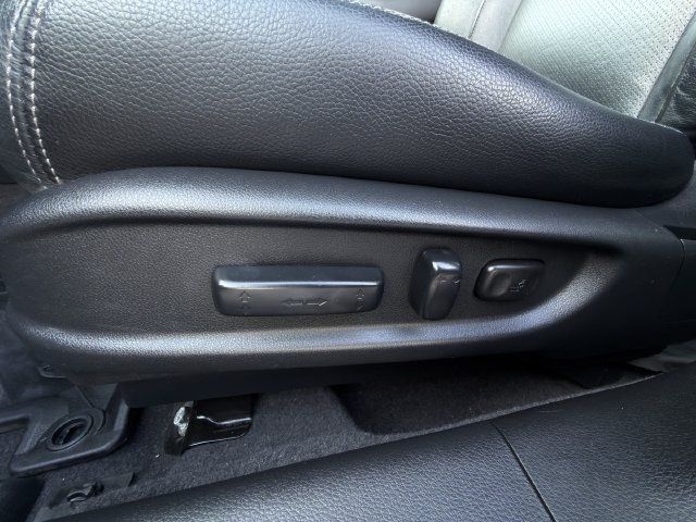 Used 2017 Honda Accord Touring image 25