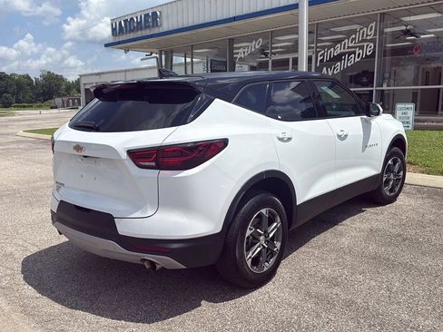 Used 2025 Chevrolet Blazer LT FWD image 5