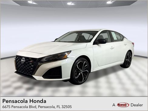 Used 2024 Nissan Altima 2.5 SR FWD image 1