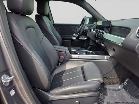 Used 2020 Mercedes-Benz GLB 250 image 35