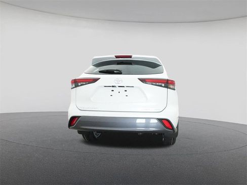 New 2026 Toyota Highlander Limited image 23