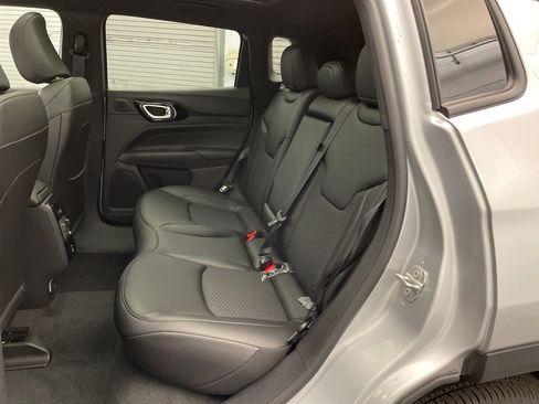 New 2025 Jeep Compass Latitude w/ Sun & Sound Group image 16