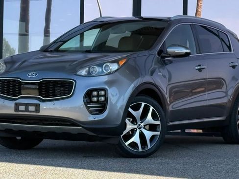 Used 2017 Kia Sportage SX image 2