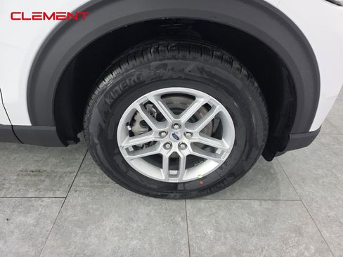 New 2026 Ford Explorer Active image 34