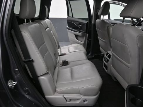 Used 2017 Honda Pilot EX-L image 10