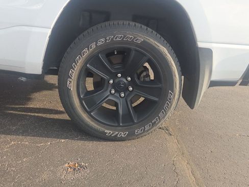 Used 2023 RAM 1500 Big Horn image 4