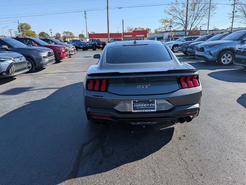 Used 2024 Ford Mustang GT Premium image 9