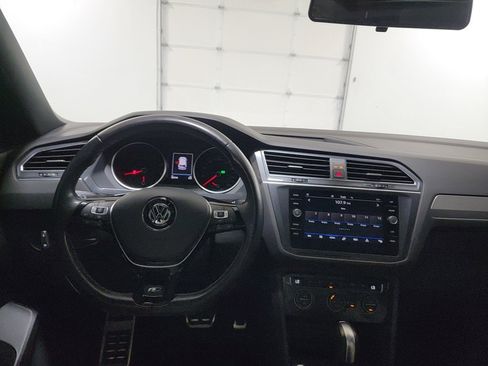 Used 2021 Volkswagen Tiguan SE R-Line FWD image 12