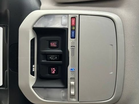 Used 2023 Subaru Forester Premium AWD/4WD image 82