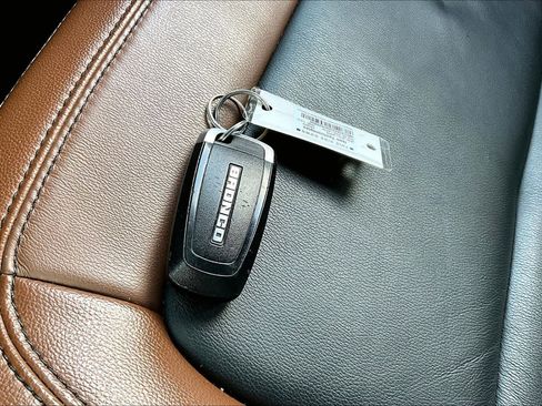 Used 2023 Ford Bronco Outer Banks image 14