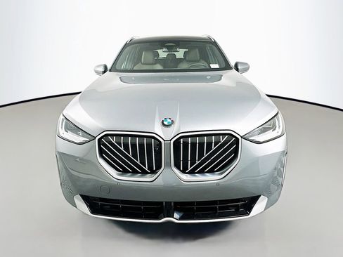 Used 2025 BMW X3 xDrive30i w/ Premium Package AWD/4WD image 2