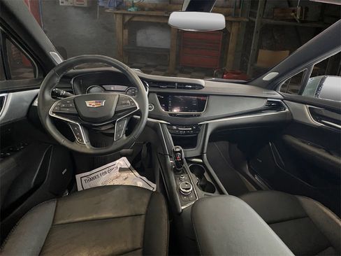 Used 2025 Cadillac XT5 Premium Luxury image 21