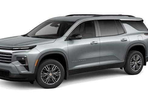 Used 2025 Chevrolet Traverse LT w/ Enhanced Driving Package FWD image 4