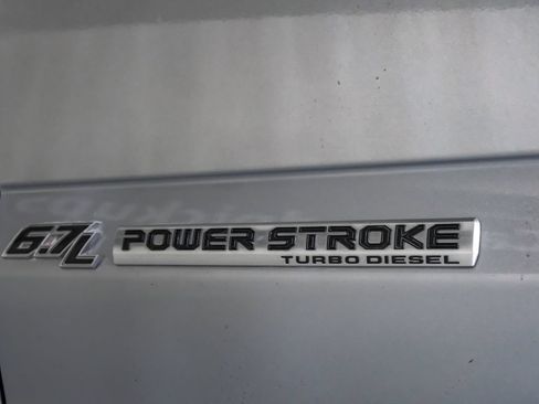 Used 2022 Ford F250 Platinum w/ FX4 Off-Road Package AWD/4WD image 45