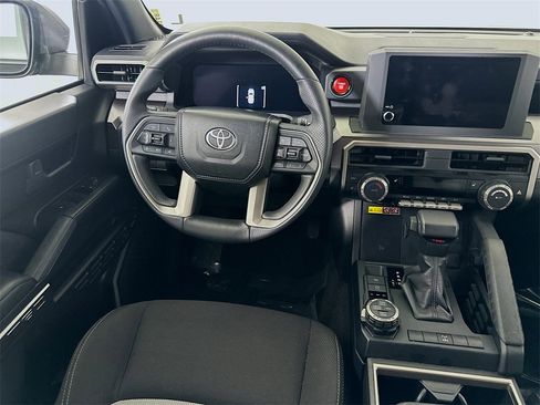 Used 2025 Toyota 4Runner TRD Off-Road image 17