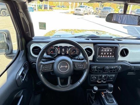 Used 2021 Jeep Wrangler Unlimited Islander image 14