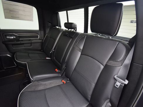 New 2026 RAM 2500 Laramie AWD/4WD image 38