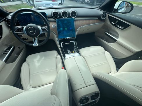 Used 2025 Mercedes-Benz C 300 Sedan image 23