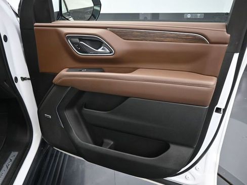 Used 2024 Chevrolet Suburban High Country w/ Max Trailering Package image 9