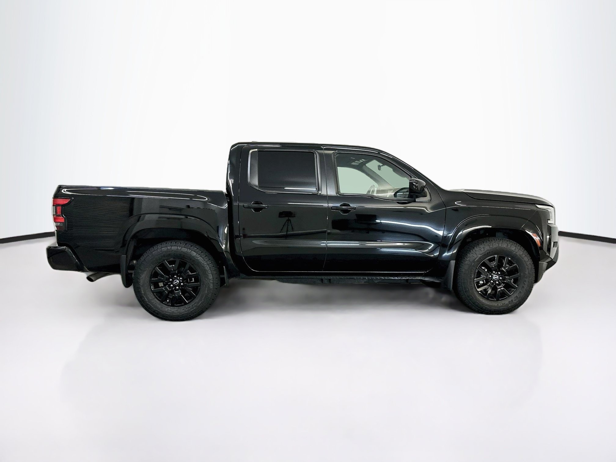 Used 2023 Nissan Frontier SV w/ Midnight Edition Package AWD/4WD image 10