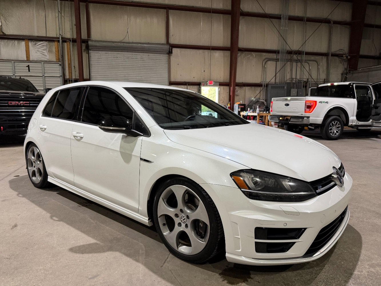 Used 2017 Volkswagen Golf R 4-Door AWD/4WD image 2