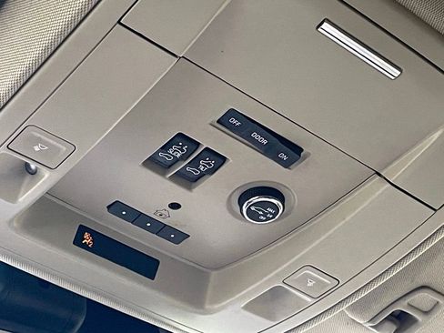 Used 2016 GMC Yukon XL Denali image 56