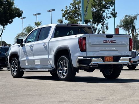 Used 2023 GMC Sierra 1500 SLT w/ SLT Premium Package AWD/4WD image 3